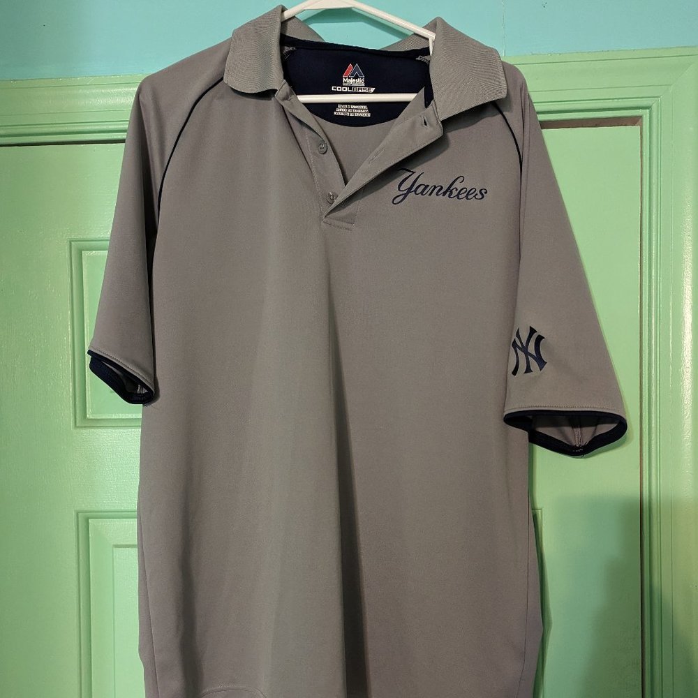 New York Yankees Men's Majestic Cool Base Polo Shirt Size Large